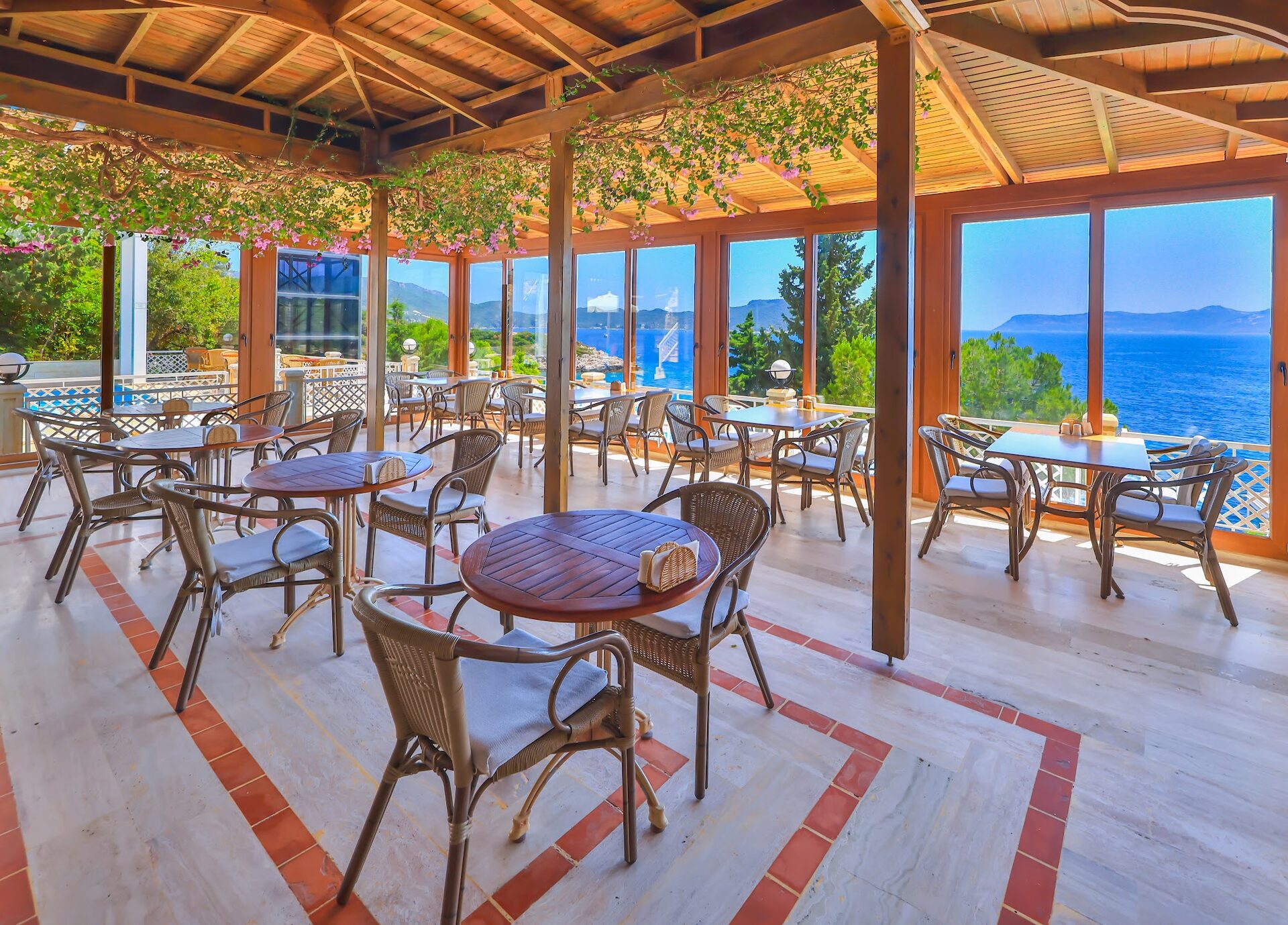 Breakfast terrace overlooking the bay, Medusa Hotel Kaş